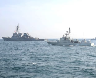 Rus gemileri, Baltık Denizi’nde ABD gemilerinin eylemlerini gözlemliyor