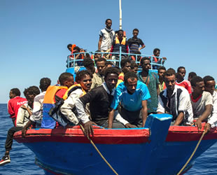 AB'nin Akdeniz'deki düzensiz göçle mücadele misyonu tehlikeye girdi