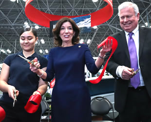 New York Boat Show, Manhattan'da açıldı