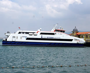 İzmir'de vapur seferleri yeniden başladı