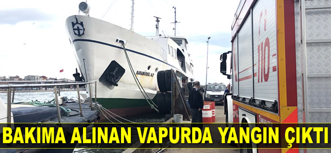 İzmit’te bakıma alınan ‘Karamürsel Alp’ isimli vapurda yangın çıktı