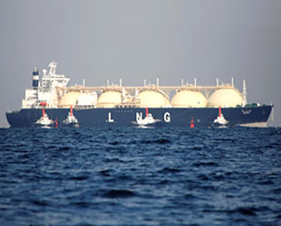 Katar, 60 adet yeni LNG tankeri sipariş edecek