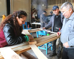 Tekne imalatına kadın eli değdi