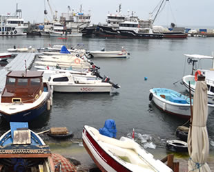 Marmara’da fırtına nedeniyle balıkçılar denize açılamadı