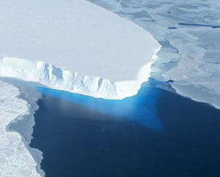 Antarktika'da buzulların altında çukur keşfedildi