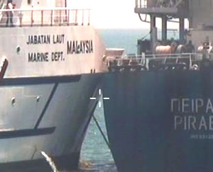 ‘Pireas’ ve ‘Polaris’ isimli gemiler Malezya'da çatıştı