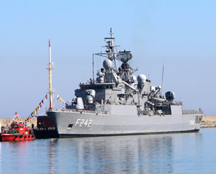 TCG Fatih, 9'ncu Deniz Üssüne yanaşan ilk gemi oldu