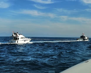 Didim’de tekneleri sürüklenen göçmenleri Sahil Güvenlik kurtardı