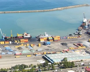 İran, Türkiye'nin deniz limanları için kara limanı olmayı hedefliyor