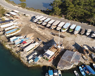 Demre'de yatlar, turizm sezonuna hazırlanıyor