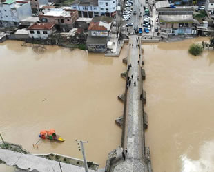 İran'da yardım ekibini taşıyan kayık battı: 2 ölü, 3 kayıp