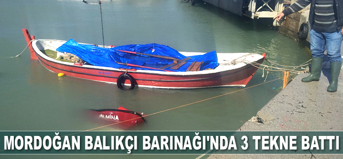 Mordoğan Balıkçı Barınağı'nda üç tekne battı