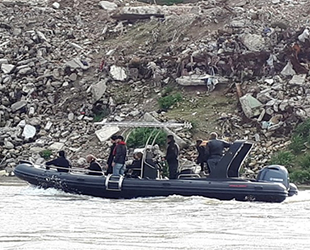 Türk dalgıçlar, Musul’da arama kurtarma çalışmalarını sürdürüyor