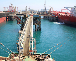 Üç ülke, İran'dan petrol alımını durdurdu