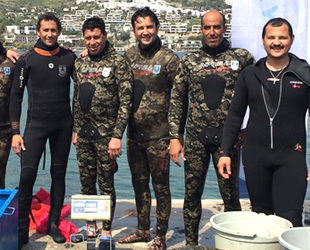 Bodrum’da 12 dalgıçla deniz dibi temizliği yapıldı