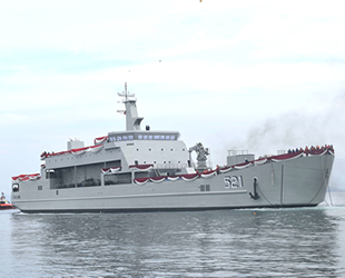 Endonezya’nın ‘KRI Teluk Lada’ isimli tank çıkarma gemisi göreve başladı