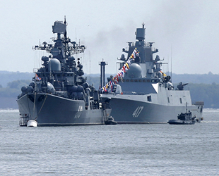 Rus gemileri, Karadeniz'de NATO nöbetine başladı