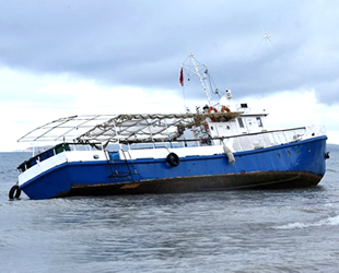 'Varyag' isimli tekne karaya oturdu, araziye dağılan 51 göçmen yakalandı