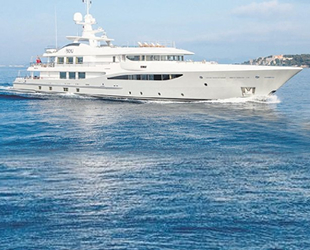 ‘4YOU’ isimli yat, Turgutreis Marina'ya demir attı