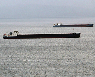 Gemiler, olumsuz hava nedeniyle Sinop Limanı'na demirledi