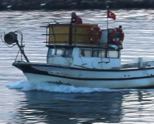Yunan askeri, Türk balıkçıların teknelerine el koydu
