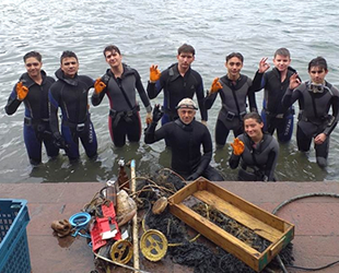 Denizcilik Kulübü öğrencileri, deniz kirliliğine dikkat çektiler