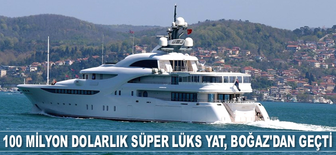 'Graceful' isimli süper lüks yat, İstanbul Boğazı’ndan geçti
