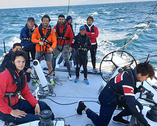 Yaşar Üniversitesi Yelken Topluluğu, yelken yarışlarında iki kupa kazandı