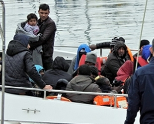 Ayvalık’ta 32 düzensiz göçmen yakalandı