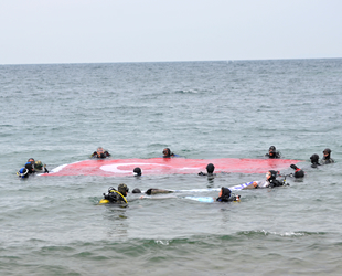 Cem Karabay, 23 Nisan için özel dalış yaptı