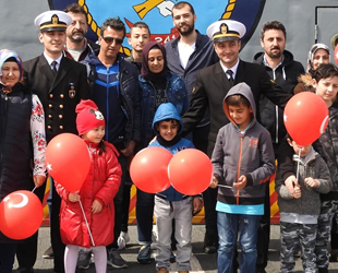Deniz Kuvvetleri, 23 Nisan’da çocukları ağırladı
