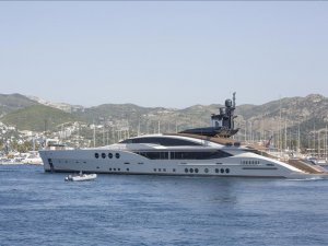 ‘Lady M’ isimli yat, Yalıkavak Marina’ya demir attı