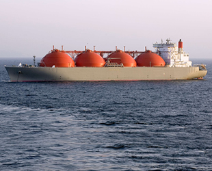 Katar, LNG filosunu genişletmek için gemi inşa programı başlattı