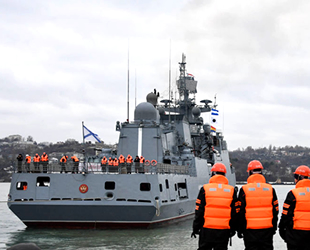 ‘Admiral Essen’ isimli Rus fırkateyni, IDEF-2019’da büyük ilgi topladı