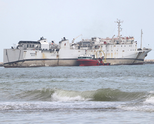'WARDEH' isimli kargo gemisini kurtarma çalışmaları başladı