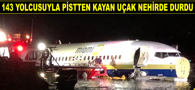 Florida'da pistten kayan uçak nehirde durdu