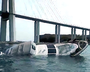 Rusya’da batık gemiye takılan tekne battı