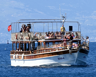 Bodrum eşsiz koylarıyla ziyaretçilerini büyülüyor