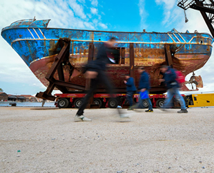 ‘Barca Nostra’ isimli tekne, Venedik Bienali'nde sergileniyor