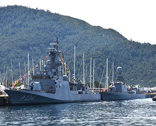 Türk savaş gemileri, Marmaris’te ziyarete açıldı