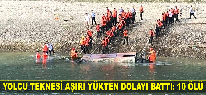 Çin'de yolcu teknesi battı: 10 ölü