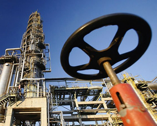 Türkiye'nin petrol ithalatı Mart ayında arttı