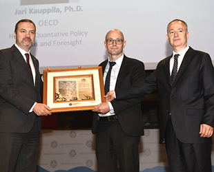 PRÜ’de ‘Dünya Lojistik Sektöründeki Gelişmeler ve Türkiye’nin Yeri’ paneli düzenlendi