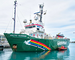 Rusya, Greenpeace'e 2,7 milyon dolar ödeyecek