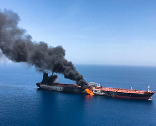 ABD, İran'ın vurulan tankerden patlamamış mayınları topladığını iddia etti