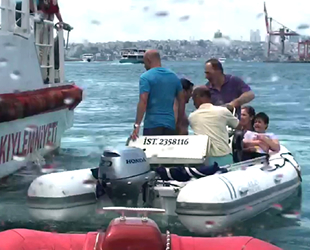 Haydarpaşa açıklarında tekne battı: 5 kişi kurtarıldı