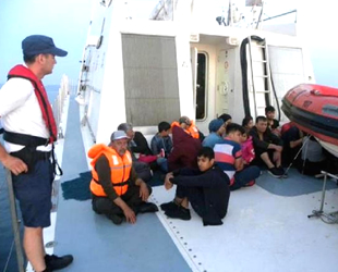 Dikili'de 40 kaçak göçmen yakalandı