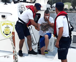 Denizde yaralanan vatandaşın yardımına Sahil Güvenlik yetişti