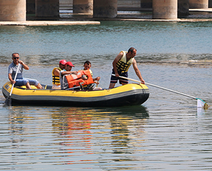 Boğaçayı'nda yosun ve rüsubat temizliği yapıldı
