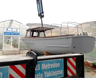 BİNEK-63 isimli tekne, Halfeti Belediyesi’ne teslim edildi